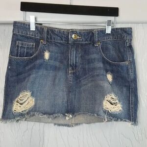 💚5/$20💚 Mossimo distressed denim skirt
